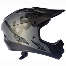 1594218473639-helmet.jpg